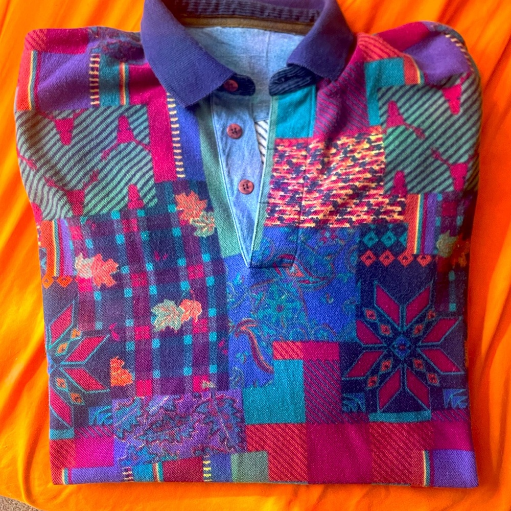 Long sleeve vintage pull over. Great condition size small Women’s Ralph Lauren